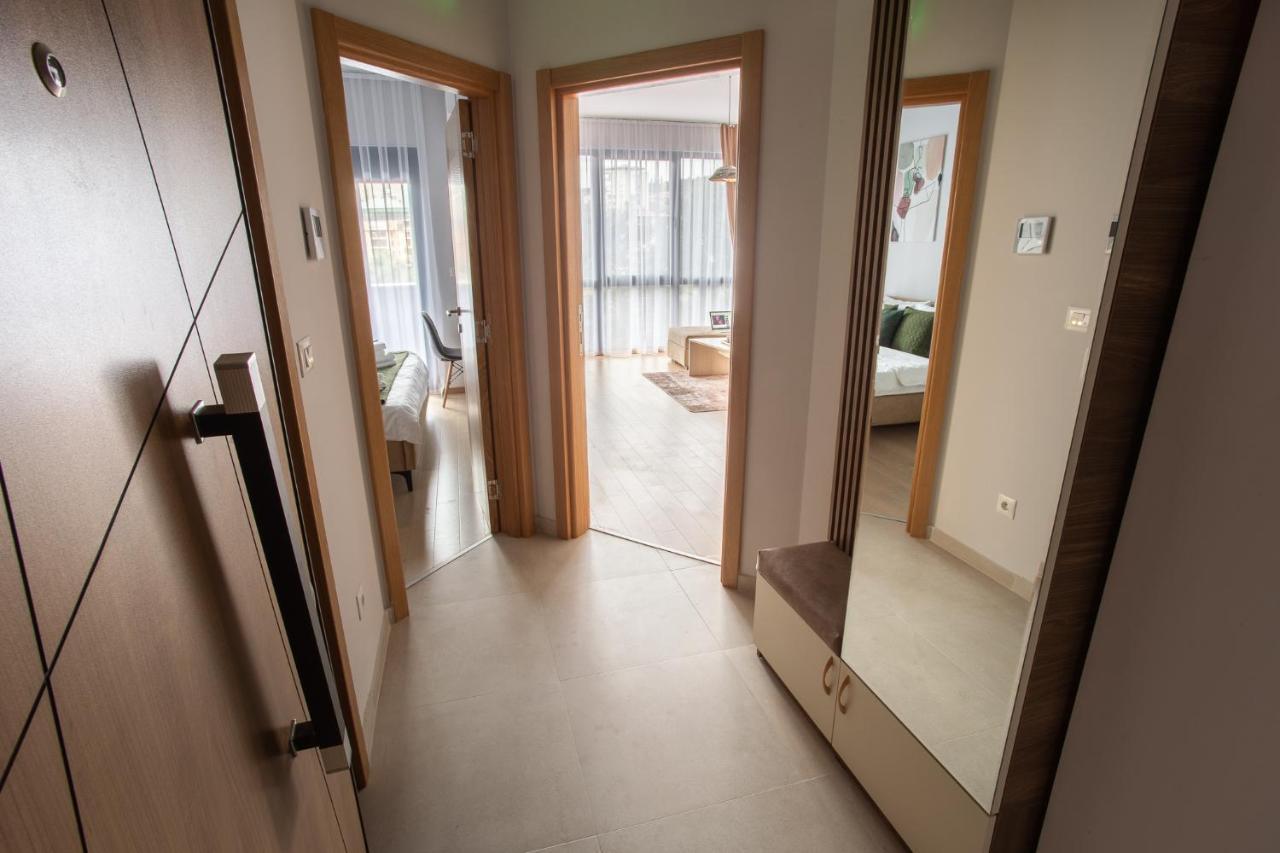 Lina - Pg, Moraca River Apartment 波德戈里察 外观 照片